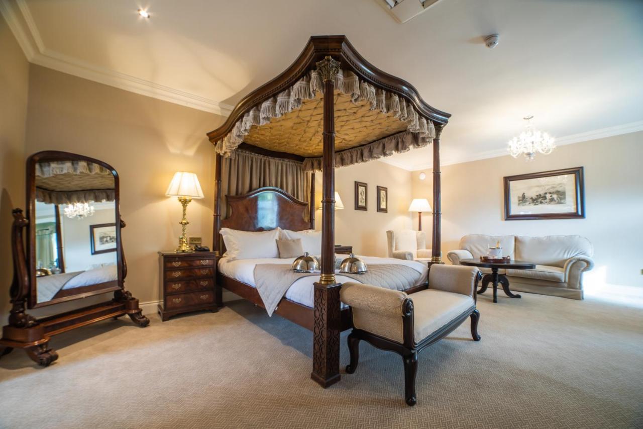 Finnstown Castle Hotel Lucan Kültér fotó