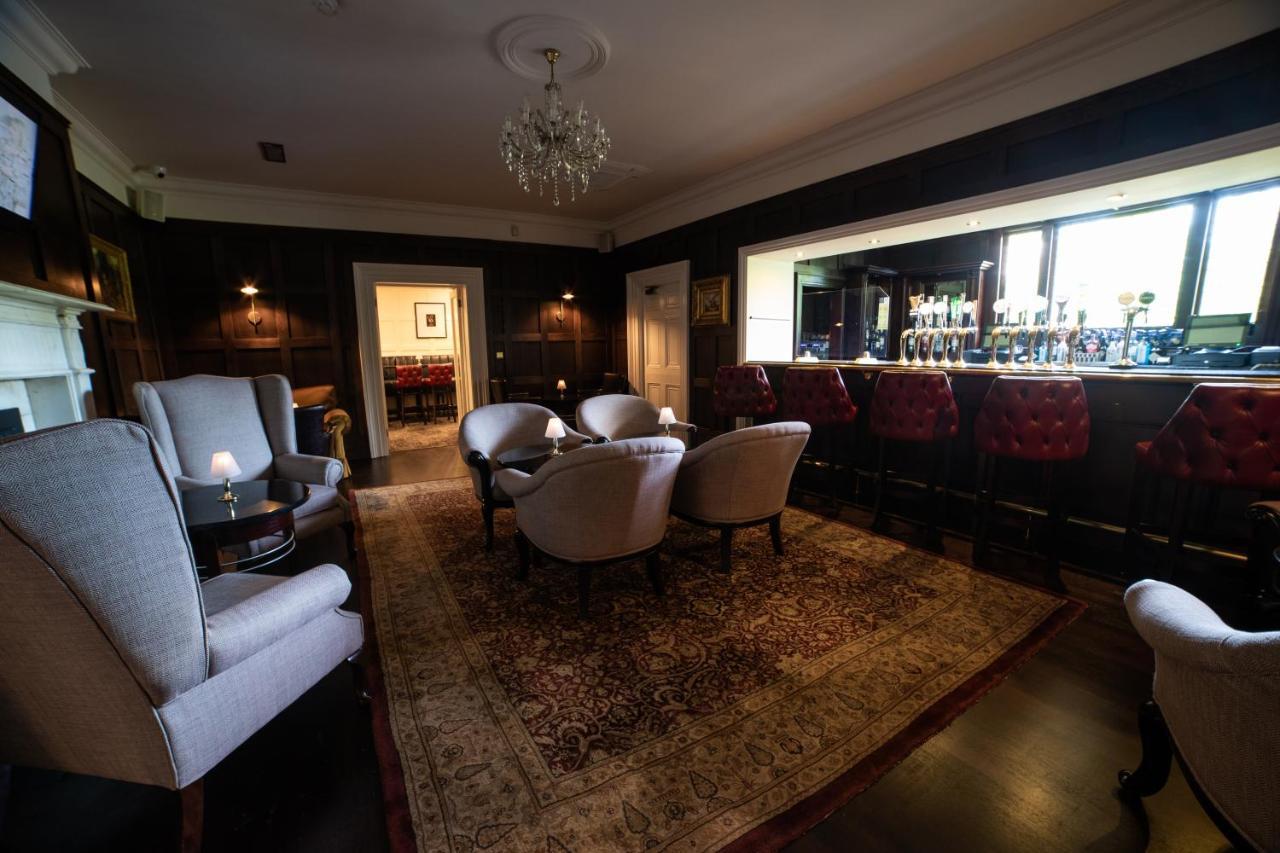 Finnstown Castle Hotel Lucan Kültér fotó