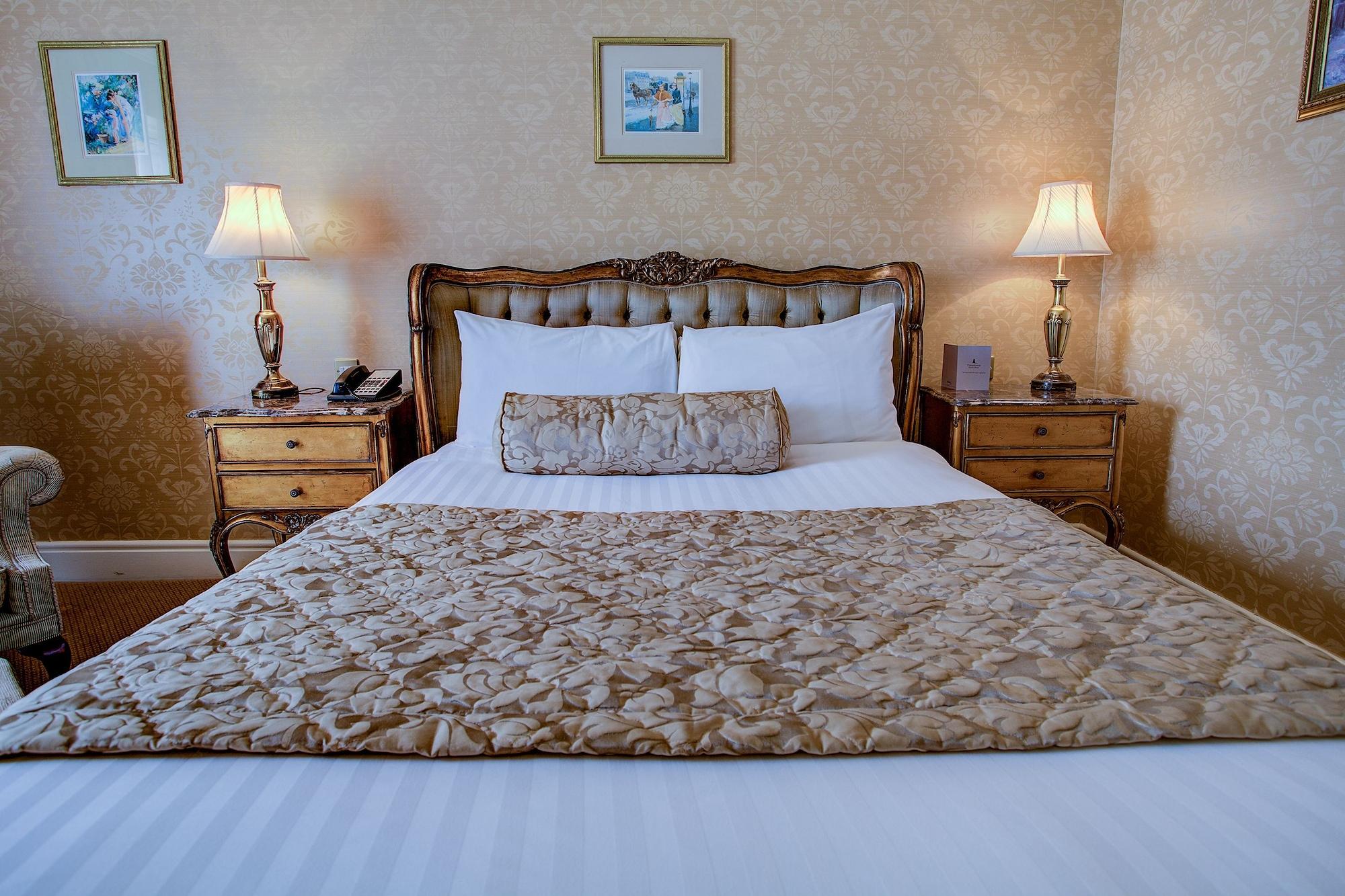 Finnstown Castle Hotel Lucan Kültér fotó