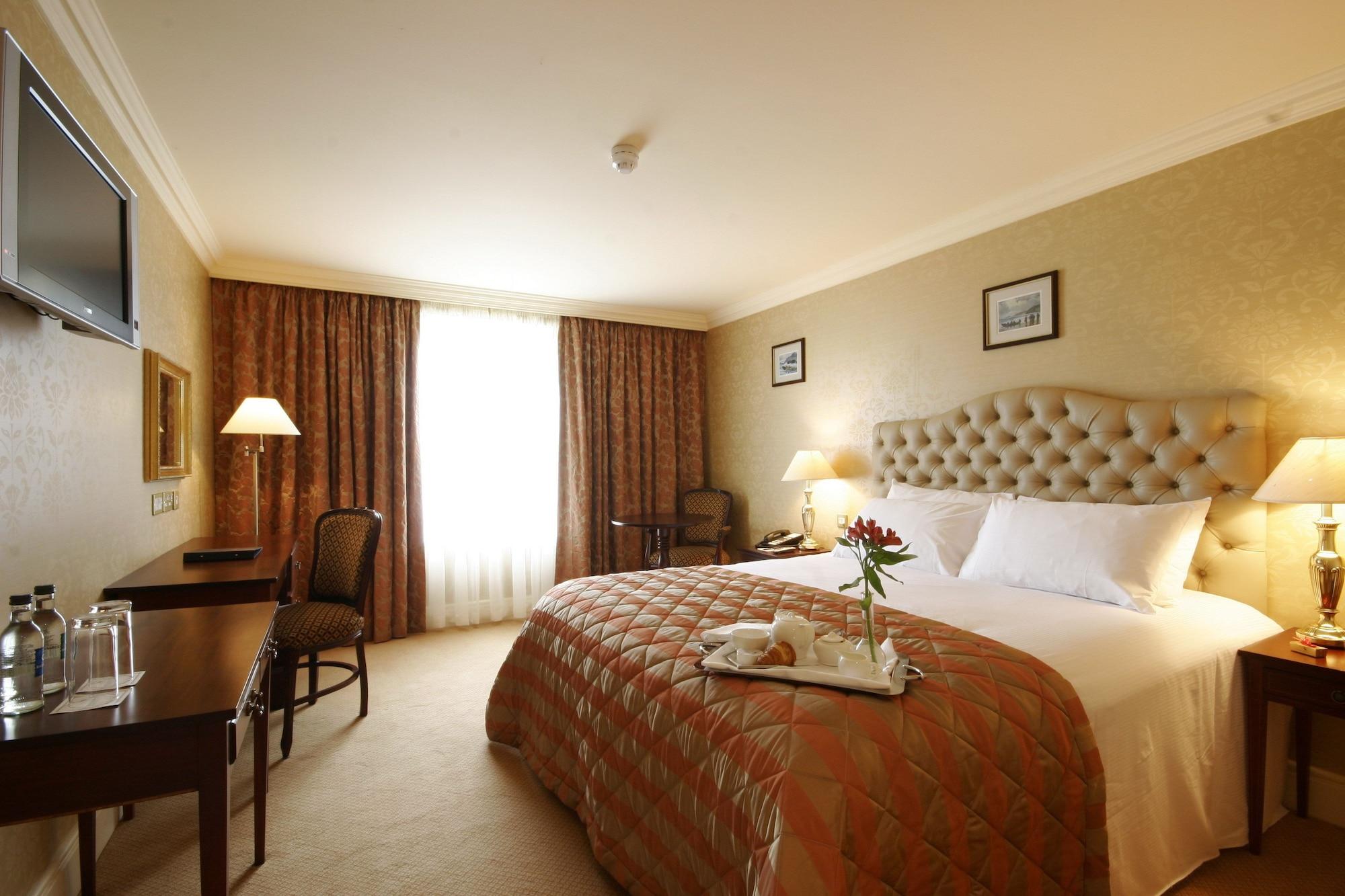 Finnstown Castle Hotel Lucan Kültér fotó