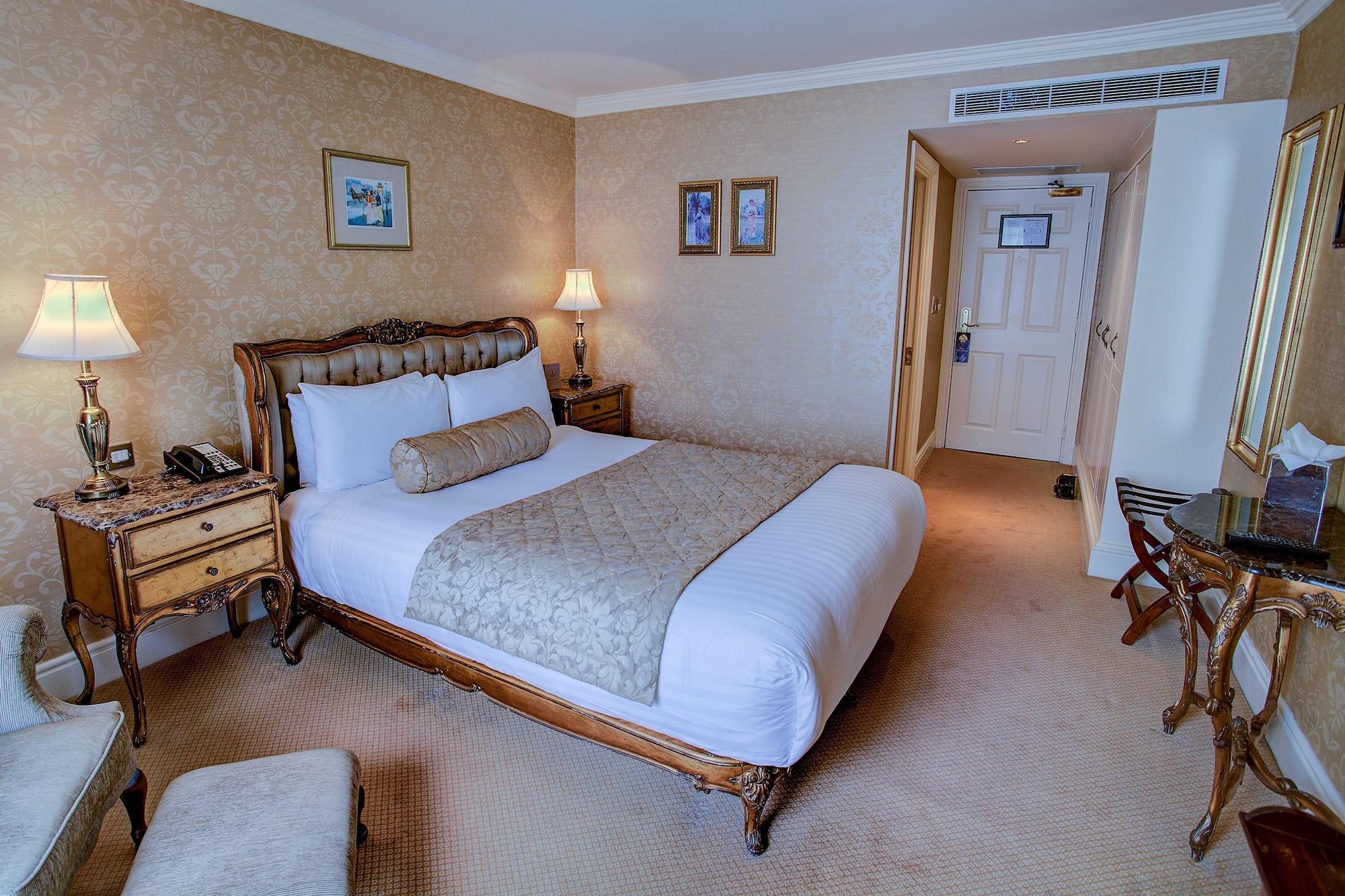 Finnstown Castle Hotel Lucan Kültér fotó