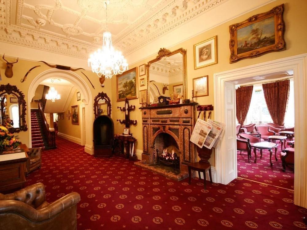 Finnstown Castle Hotel Lucan Kültér fotó