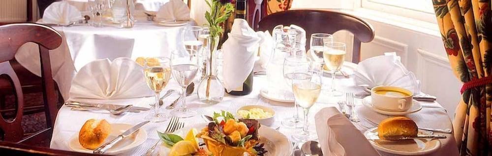 Finnstown Castle Hotel Lucan Kültér fotó