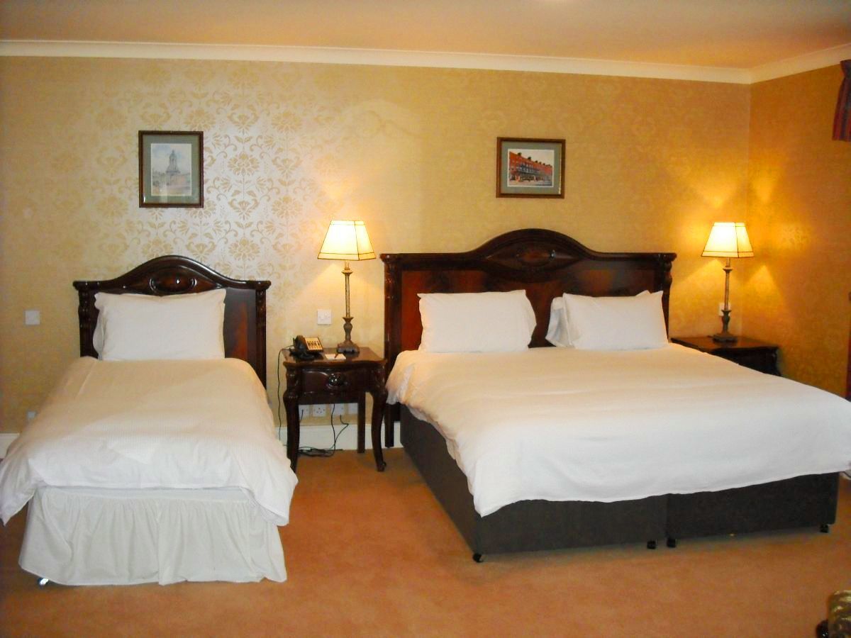 Finnstown Castle Hotel Lucan Kültér fotó