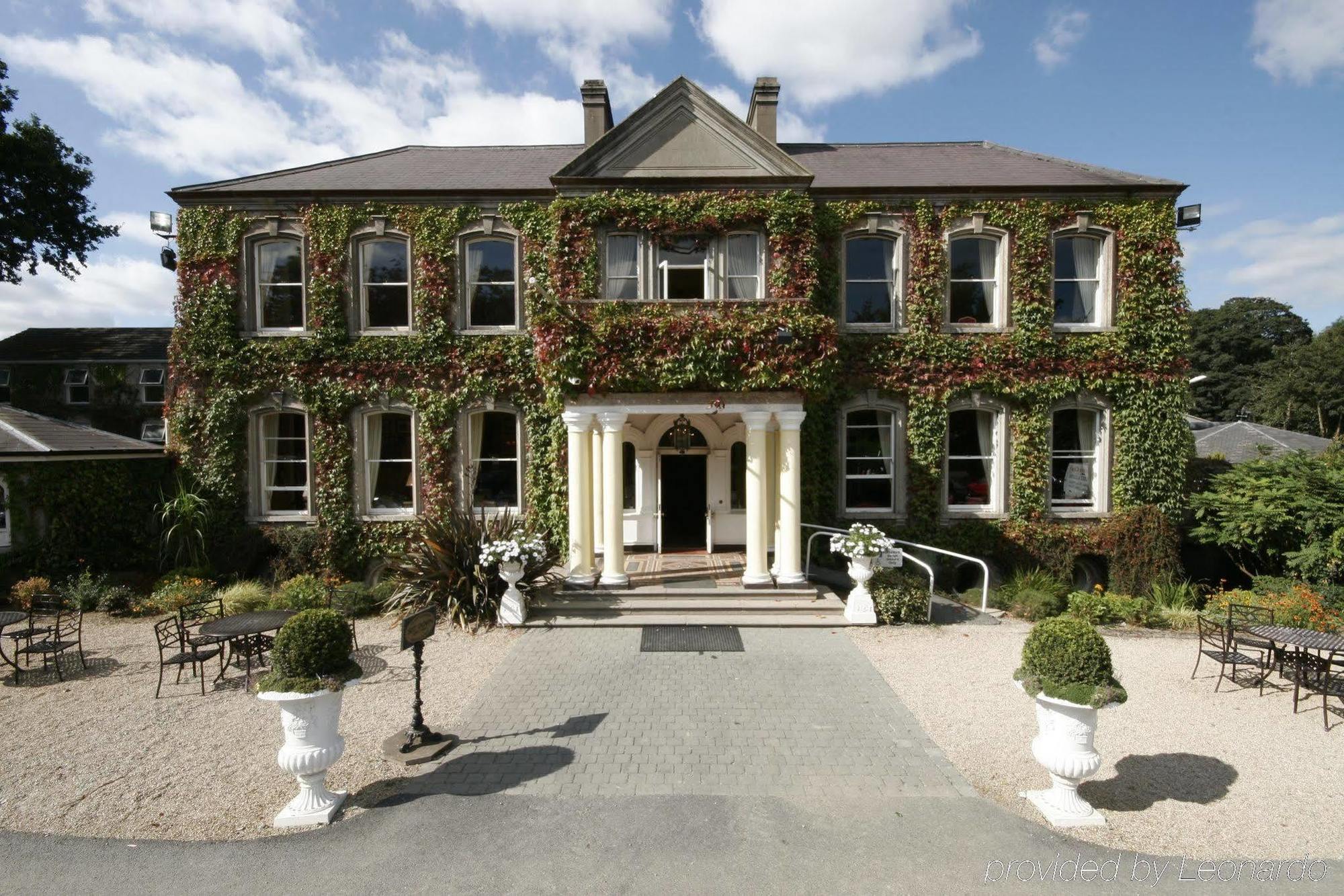 Finnstown Castle Hotel Lucan Logó fotó
